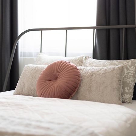 Stylish & Spacious Central Suite By Prestige Homes 布达佩斯 外观 照片