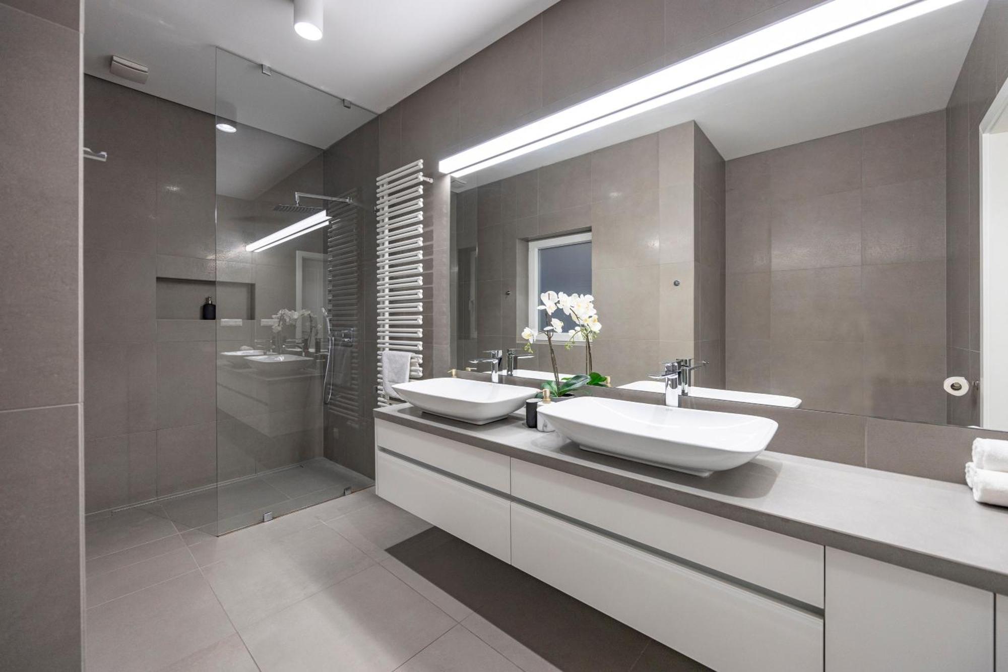 Stylish & Spacious Central Suite By Prestige Homes 布达佩斯 外观 照片